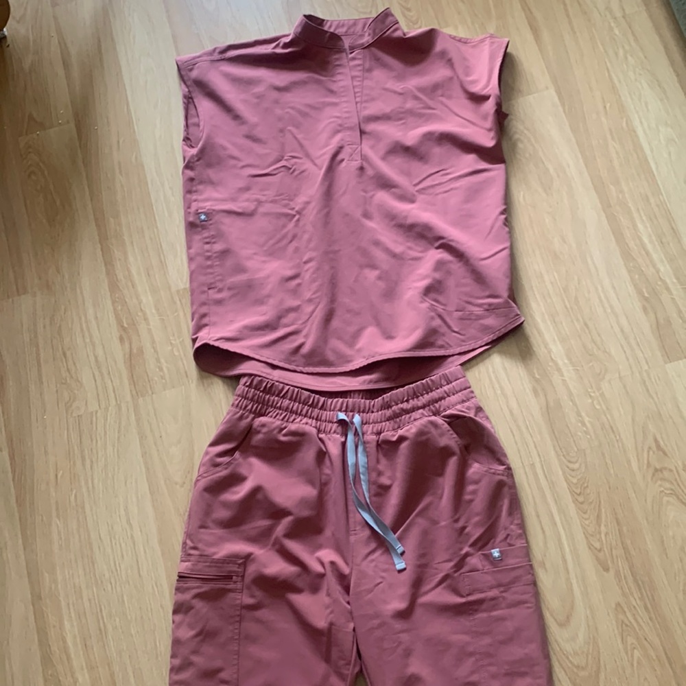 Figs Scrubs Mauve